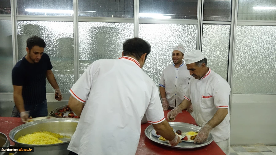 به همت مدیریت استانی دانشگاه فرهنگیان کردستان برگزار شد:

ضیافت افطاری با حضور پیشکسوتان ، اساتید و کارکنان   دانشگاه فرهنگیان کردستان  به روایت تصویر  9