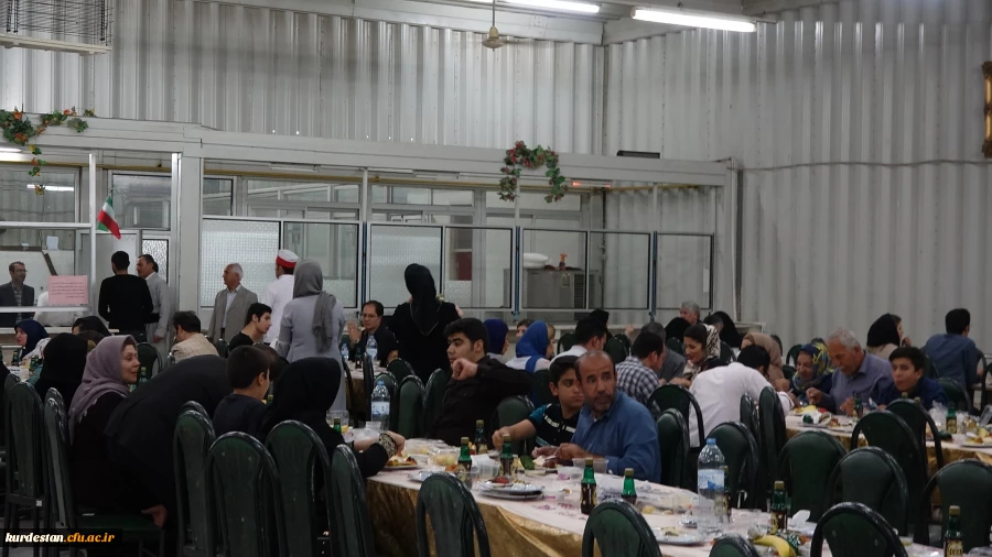 به همت مدیریت استانی دانشگاه فرهنگیان کردستان برگزار شد:

ضیافت افطاری با حضور پیشکسوتان ، اساتید و کارکنان   دانشگاه فرهنگیان کردستان  به روایت تصویر  14