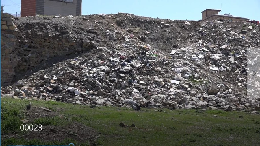 با حضور دکتر معروفی :

آغاز عملیات ساخت دیوار حایل دانشگاه فرهنگیان کردستان  2