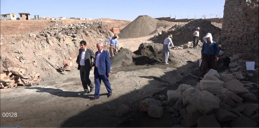 با حضور دکتر معروفی :

آغاز عملیات ساخت دیوار حایل دانشگاه فرهنگیان کردستان  2