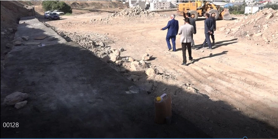 با حضور دکتر معروفی :

آغاز عملیات ساخت دیوار حایل دانشگاه فرهنگیان کردستان  2