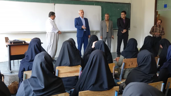 در دانشگاه فرهنگیان کردستان انجام شد:

بازدید دکتر معروفی از روند برگزاری کلاس های مهارت آموزی ماده 28 4