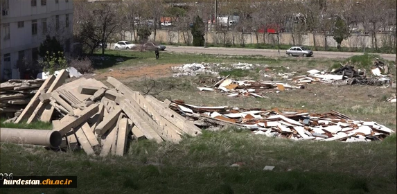 پایان عملیات تسطیح و آماده سازی چمن مصنوعی دانشگاه فرهنگیان کردستان 3