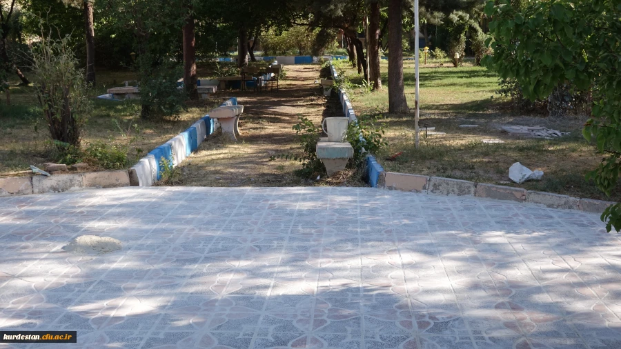 در ابازدید دکتر معروفی انجام شد:

انجام مراحل موزاییک فرش محوطه فضای سبز پردیس بنت الهدی صدر سنندج 2