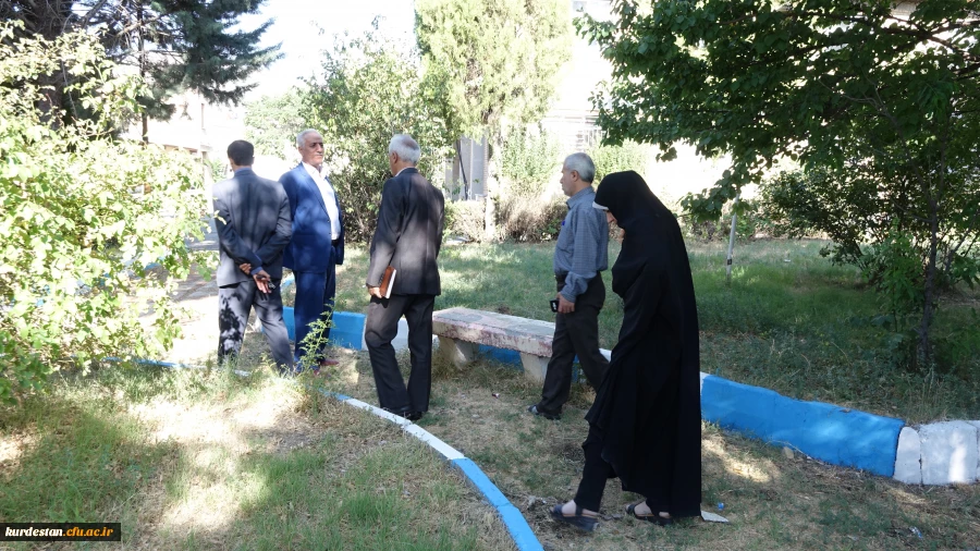 در ابازدید دکتر معروفی انجام شد:

انجام مراحل موزاییک فرش محوطه فضای سبز پردیس بنت الهدی صدر سنندج 4