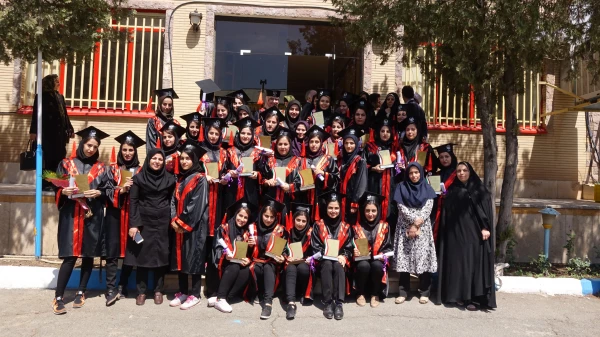 در پردیس بنت الهدی صدر برگزار شد:

جشن دانش آموختگی دانشجویان ورودی 92 دانشگاه فرهنگیان کردستان 10