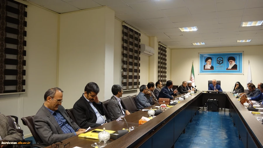 در مدیریت دانشگاه فرهنگیان کردستان برگزار شد:

جلسه هم اندیشی  اعضاء هیات علمی پردیس های استان با دکتر معروفی
 4