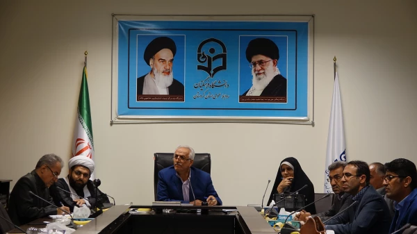 در مدیریت دانشگاه فرهنگیان کردستان برگزار شد:

جلسه هم اندیشی  اعضاء هیات علمی پردیس های استان با دکتر معروفی
 6