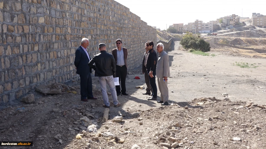 با حضور دکتر معروفی :

مراحل تحویل موقت دیوار محوطه دانشگاه فرهنگیان کردستان انجام شد
 4