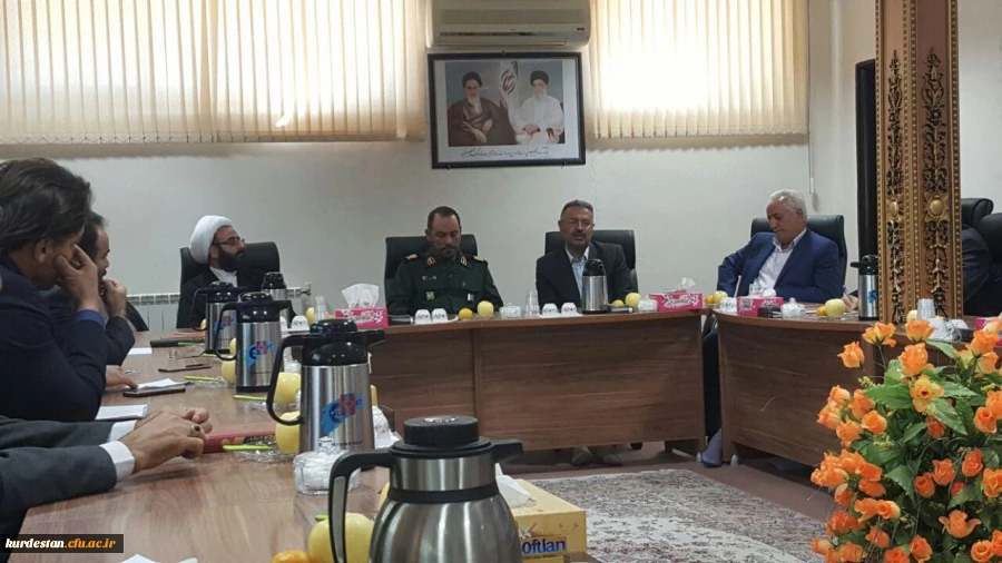 در دیدار روسای دانشگاه های استان کردستان با فرمانده سپاه بیت المقدس کردستان مطرح شد:

ما دانشگاهیان همه پاسدار هستیم 4