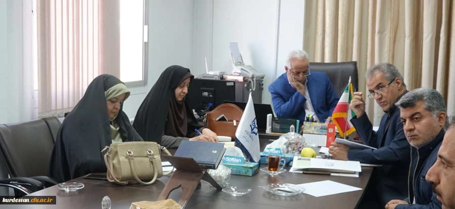 در مدیریت امور پردیس های  دانشگاه فرهنگیان استان کردستان برگزار شد: 

اولین جلسه شورای پژوهش در سال تحصیلی 97-96 2