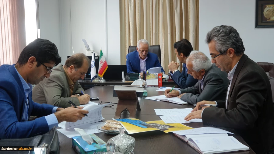 در مدیریت دانشگاه فرهنگیان کردستان برگزار شد:

اولین جلسه کمیته اجرایی همایش کشوری آموزش علوم اجتماعی 2