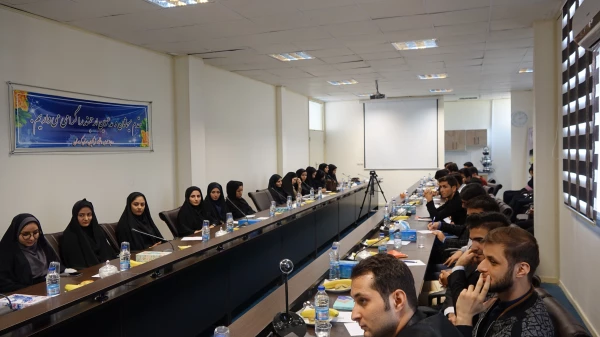 اولین جلسه استانی دبیران کانون ها، انجمن ها، و تشکل های دانشجویان دانشگاه فرهنگیان کردستان:

دانشجو محور همه فعالیت های دانشگاه فرهنگیان است.
 7