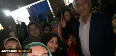 حضور دکتر معروفی در بین دانشجویان پس از وقوع  زلزله دیشب