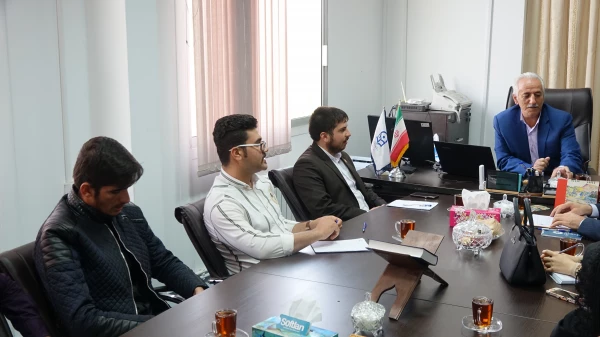 در مدیرت امور پردیس های دانشگاه فرهنگیان کردستان برگزار شد:

 جلسه اعضای شوری صنفی دانشگاه فرهنگیان کردستان با دکتر معروفی 2