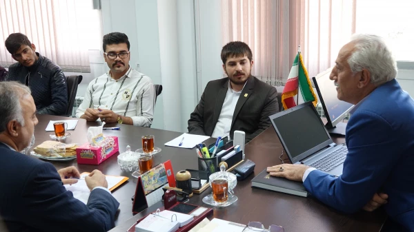 در مدیرت امور پردیس های دانشگاه فرهنگیان کردستان برگزار شد:

 جلسه اعضای شوری صنفی دانشگاه فرهنگیان کردستان با دکتر معروفی 4