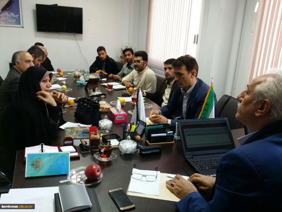 سرپرست دانشگاه فرهنگیان کردستان درجلسه ستاد کمک رسانی به زلزله زدگان کرمانشاه مطرح کرد:

دانشگاه فرهنگیان کردستان آماده هرگونه کمک به زلزله زدگان کرمانشاه است. 2