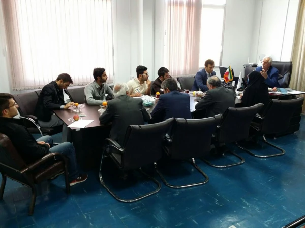 سرپرست دانشگاه فرهنگیان کردستان درجلسه ستاد کمک رسانی به زلزله زدگان کرمانشاه مطرح کرد:

دانشگاه فرهنگیان کردستان آماده هرگونه کمک به زلزله زدگان کرمانشاه است. 2