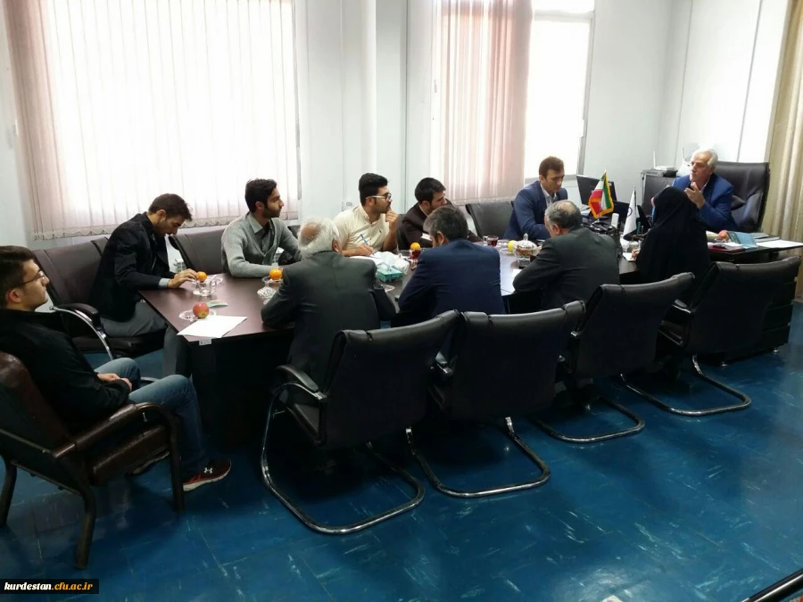 سرپرست دانشگاه فرهنگیان کردستان درجلسه ستاد کمک رسانی به زلزله زدگان کرمانشاه مطرح کرد:

دانشگاه فرهنگیان کردستان آماده هرگونه کمک به زلزله زدگان کرمانشاه است. 2