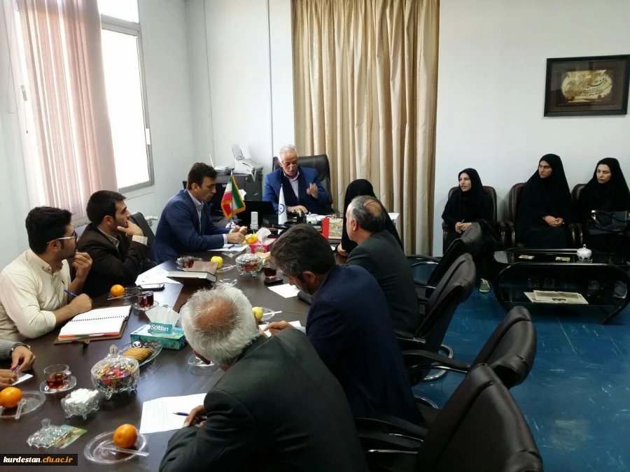 سرپرست دانشگاه فرهنگیان کردستان درجلسه ستاد کمک رسانی به زلزله زدگان کرمانشاه مطرح کرد:

دانشگاه فرهنگیان کردستان آماده هرگونه کمک به زلزله زدگان کرمانشاه است. 2