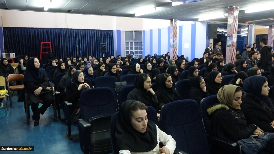 با سخنرانی پرفسور زهرا گویا:

دانشگاه فرهنگیان کردستان میزبان برجسته ترین چهره آموزش ریاضی ایران   6