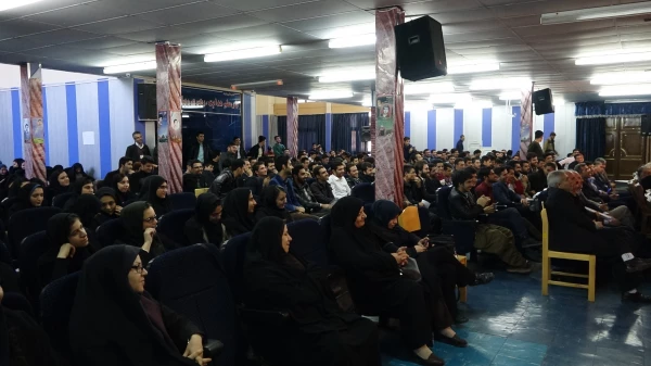 با سخنرانی پرفسور زهرا گویا:

دانشگاه فرهنگیان کردستان میزبان برجسته ترین چهره آموزش ریاضی ایران   7