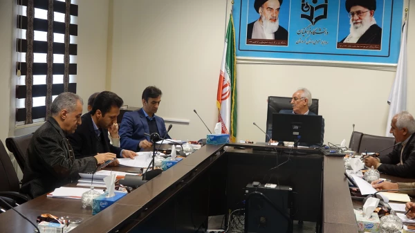 در مدیریت استانی برگزار شد:

چهارمین جلسه شورای نظارت دانشگاه فرهنگیان کردستان  3