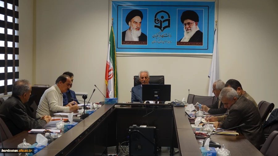 در مدیریت استانی برگزار شد:

چهارمین جلسه شورای نظارت دانشگاه فرهنگیان کردستان  4