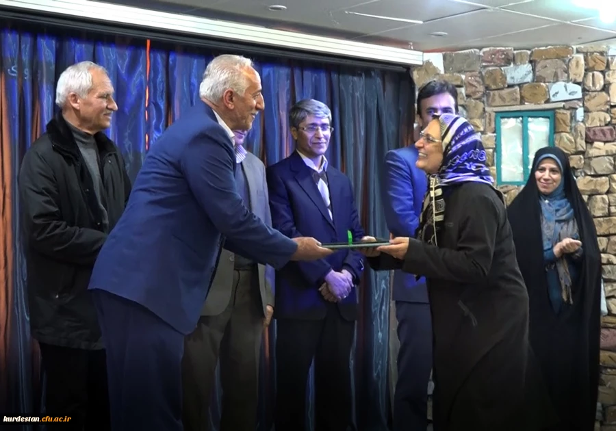 سخنرانی پرفسور خانم گویا در دانشگاه فرهنگیان کردستان