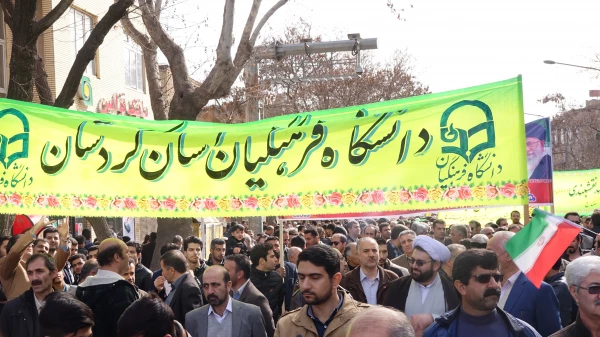 هم صدا با همه اقشار همیشه در صحنه ایران اسلامی:

دانشجو معلمان و اساتید دانشگاه فرهنگیان کردستان در راهپیمایی حماسی 22 بهمن شرکت کردند 3