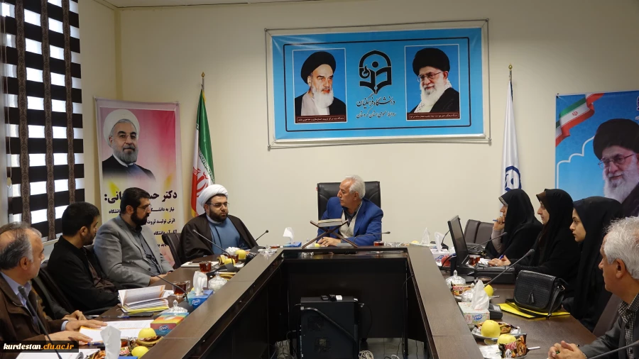 با حضور رئیس ستاد اقامه نماز استان کردستان:

جلسله ستاد اقامه نماز دانشگاه فرهنگیان استان کردستان برگزار گردید 5