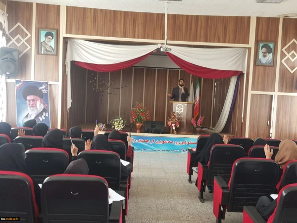 در پردیس دانشگاه فرهنگیان کردستان  برگزار شد:

دوره آموزشی نماز ؛ طرح معراج 2