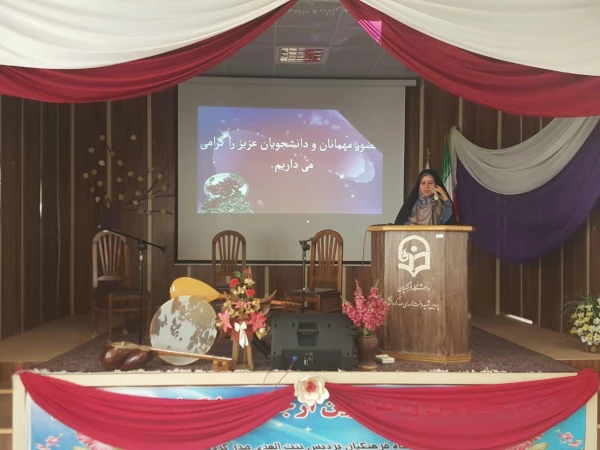 در پردیس بنت الهدی صدر سندج برگزار شد:

مراسم بزرگداشت روز زن 2