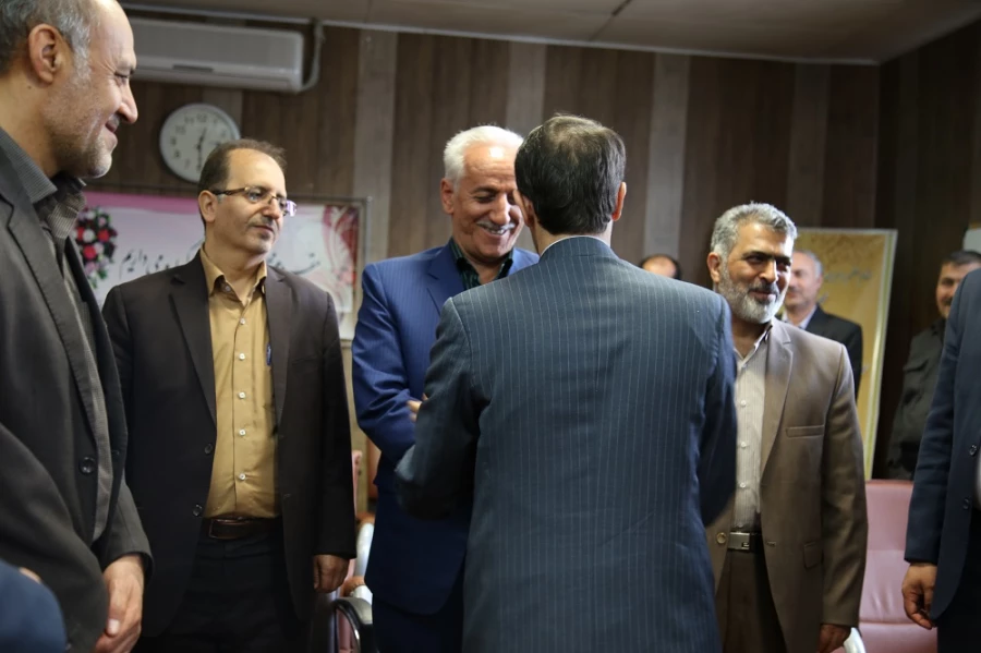 در سالن جلسات پردیس شهید مدرس سنندج برگزار شد:

تکریم و معارفه رییس حراست دانشگاه فرهنگیان استان کردستان 3