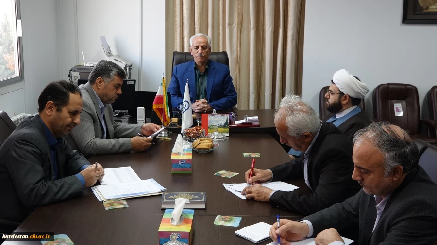 در مدیریت استانی برگزار شد:

اولین جلسه ستاد شاهد و ایثارگران مدیریت دانشگاه فرهنگیان استان کردستان
 2