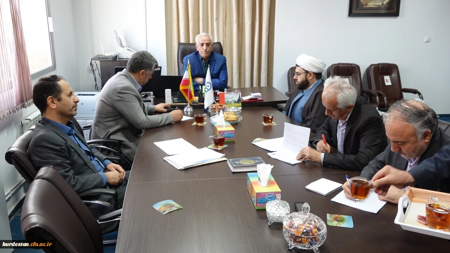 در مدیریت استانی برگزار شد:

اولین جلسه ستاد شاهد و ایثارگران مدیریت دانشگاه فرهنگیان استان کردستان
 5