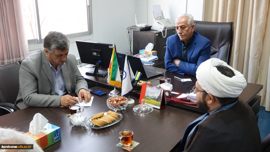 در مدیریت استانی برگزار شد:

اولین جلسه ستاد شاهد و ایثارگران مدیریت دانشگاه فرهنگیان استان کردستان
 2