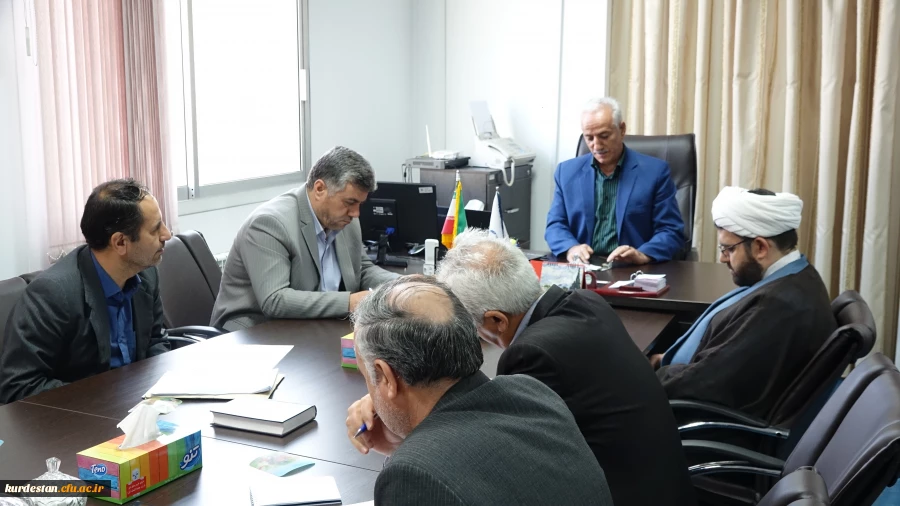 در مدیریت استانی برگزار شد:

اولین جلسه ستاد شاهد و ایثارگران مدیریت دانشگاه فرهنگیان استان کردستان
 4