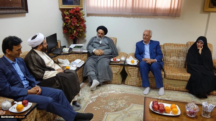 دیدار دکتر معروفی و مسئولین دانشگاه فرهنگیان کردستان با نماینده ولی فقیه در استان 7