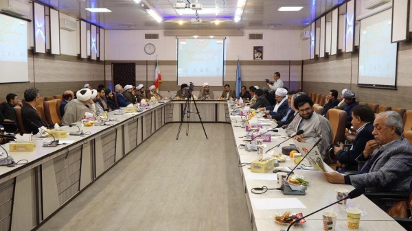 رییس دانشگاه فرهنگیان کردستان در سمینار بین المللی «آینده جهان در بستر تمدن نوین اسلامی با تکیه بر ظرفیت های ایران و اندونزی» عنوان کرد:

تدوین سند تحول بنیادین نظام آموزش و پرورش گامی بلند در راستای احیای تمدن اسلامی 3