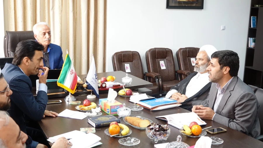 نشست معاون استان های ستاد همکاری حوزه های علمیه و وزارت آموزش و پرورش با دکتر معروفی مدیریت امور پردیس های استان کردستان 2