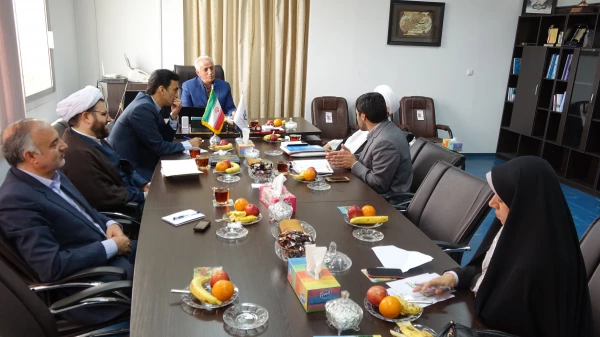 نشست معاون استان های ستاد همکاری حوزه های علمیه و وزارت آموزش و پرورش با دکتر معروفی مدیریت امور پردیس های استان کردستان 4