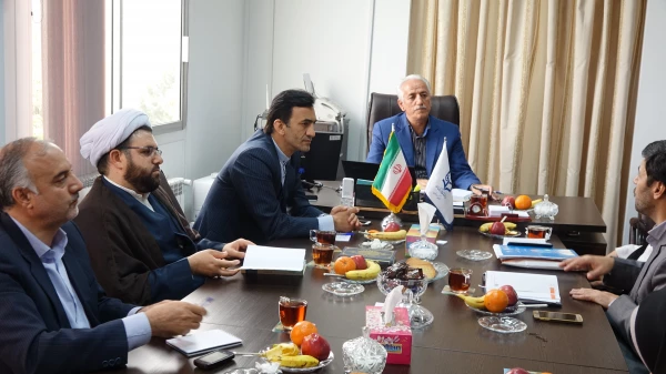 نشست معاون استان های ستاد همکاری حوزه های علمیه و وزارت آموزش و پرورش با دکتر معروفی مدیریت امور پردیس های استان کردستان 3