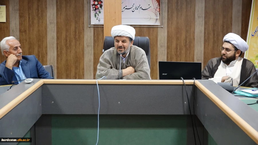 گزارش تصویری 

جلسه هم اندیشی با موضوع " اندیشه های امام (ره) 2