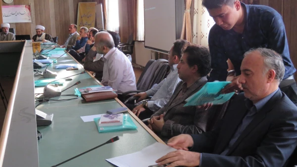 گزارش تصویری 

جلسه هم اندیشی با موضوع " اندیشه های امام (ره) 2