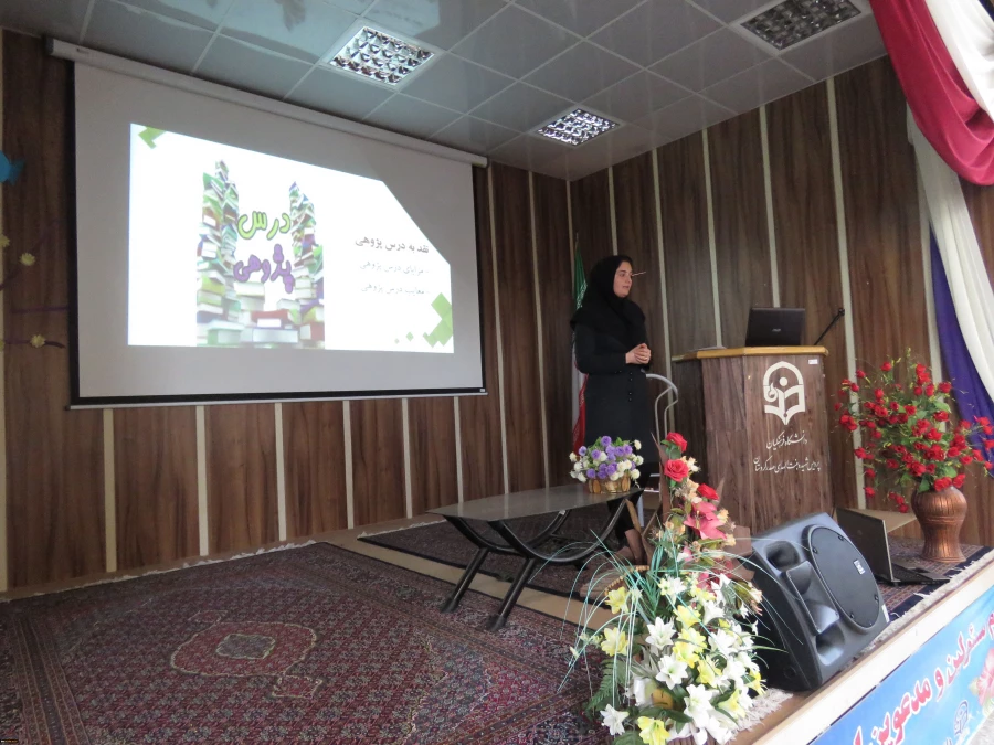 در پردیس بنت الهدی صدر:

جلسه دفاع کارورزی دانشجو معلمان برگزار شد 2