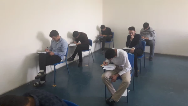 مسئولین مدیریت استانی دانشگاه فرهنگیان کردستان؛

از روند برگزاری امتحانات پایان ترم پردیس شهید مدرس کردستان بازدید به عمل آوردند.
 2