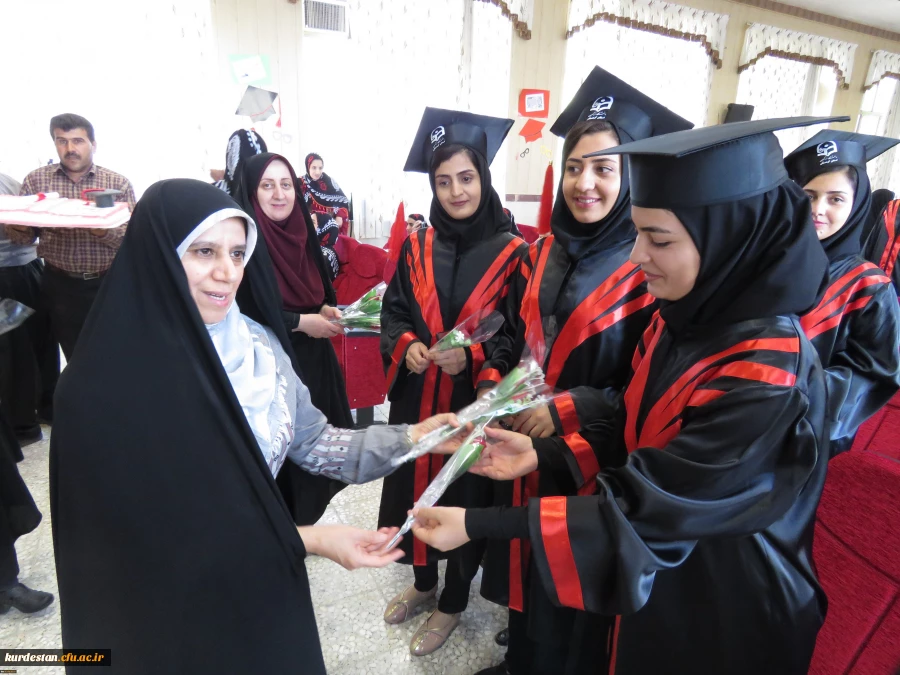 در پردیس بنت الهدی صدر برگزار شد:

جشن دانش آموختگی دانشجویان ورودی 93 دانشگاه فرهنگیان کردستان 8