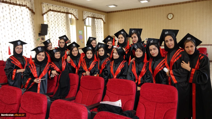 در پردیس بنت الهدی صدر برگزار شد:

جشن دانش آموختگی دانشجویان ورودی 93 دانشگاه فرهنگیان کردستان 14