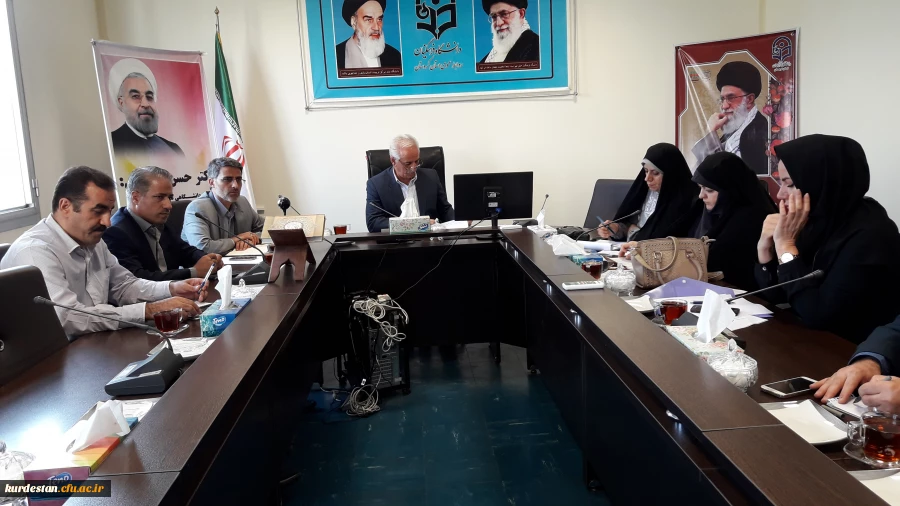 در سالن کنفرانس مدیریت امور پردیس های استان کردستان برگزار شد

کارگروه اجرایی، برگزاری مصاحبه ی پذیرفته شدگان چند برابر ظرفیت استخدام پیمانی آموزش و پرورش در سال 97 تشکیل شد. 7